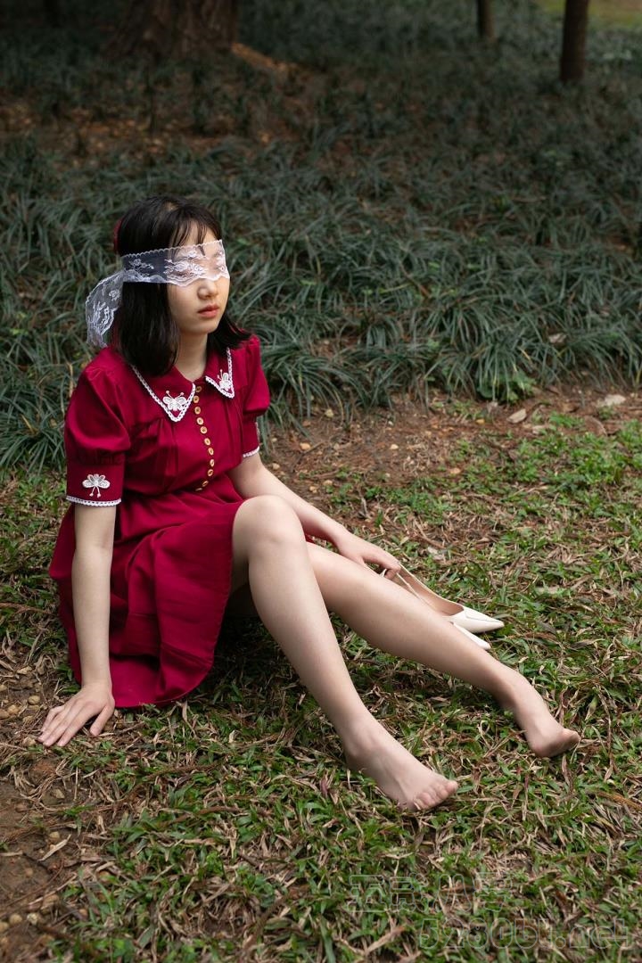 [尤蜜丝]穿搭写真 NO.044[55P／372MB]预览图